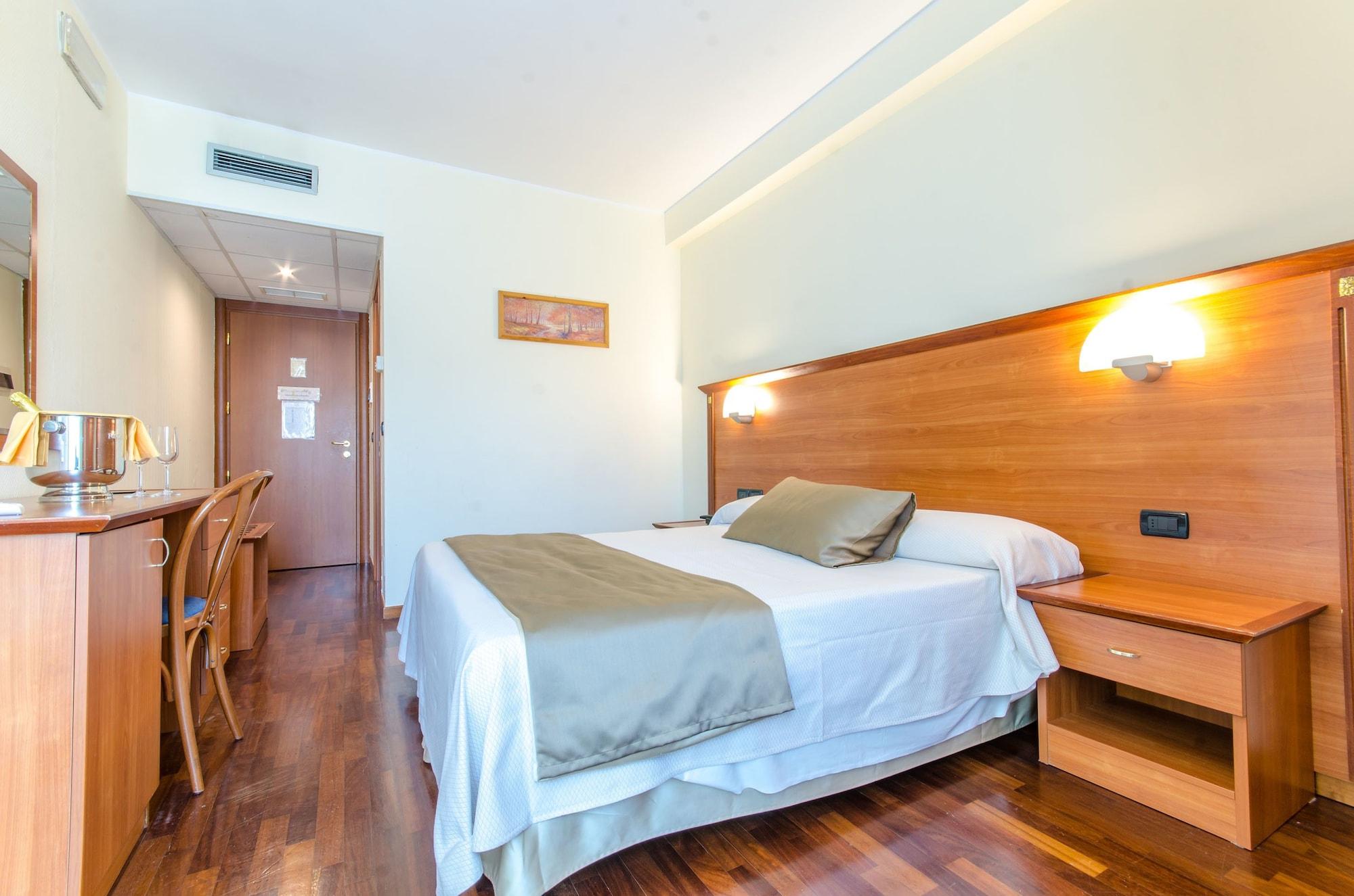 Hotel Federico II LʼAquila Exteriör bild