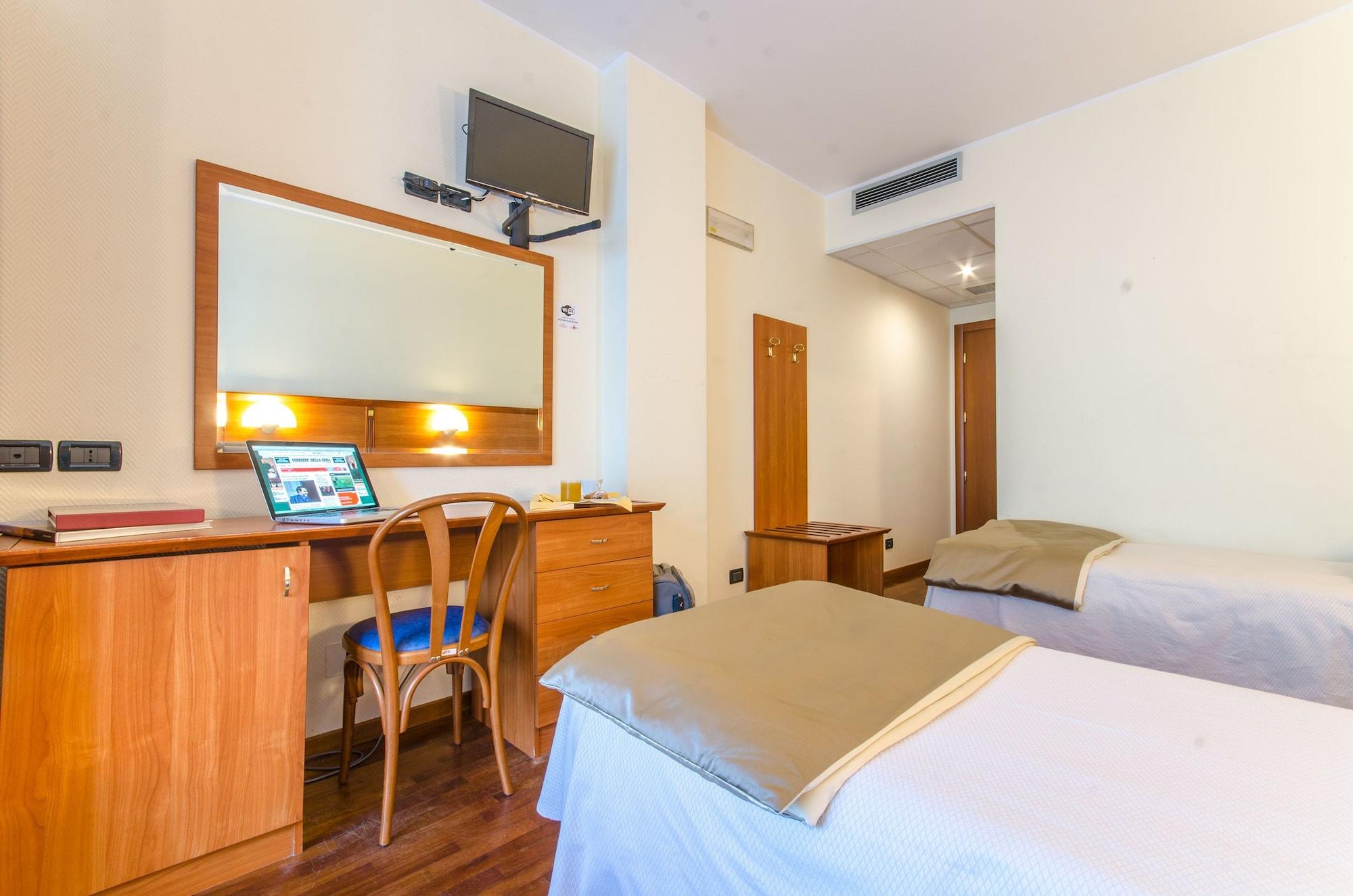 Hotel Federico II LʼAquila Exteriör bild