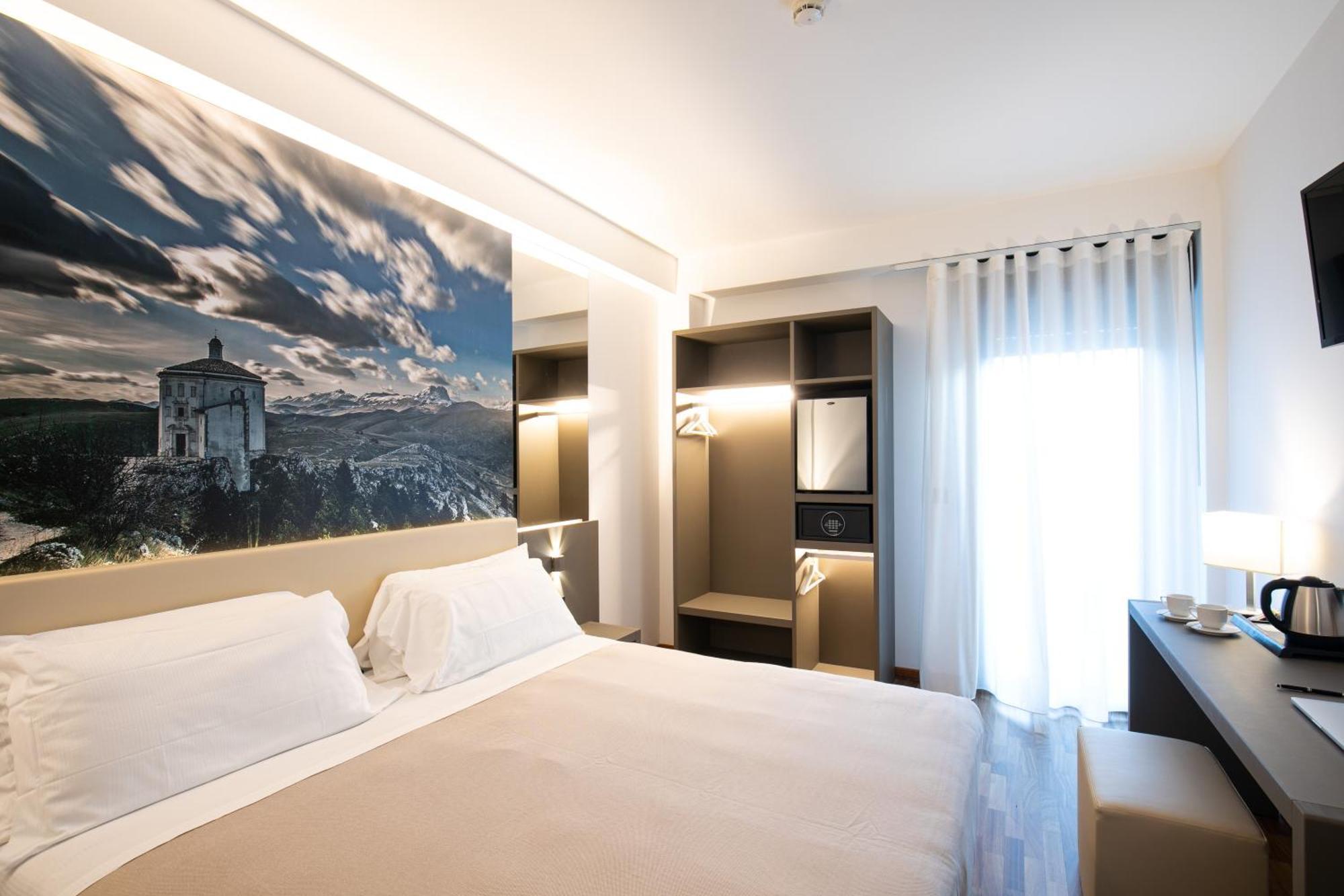 Hotel Federico II LʼAquila Exteriör bild