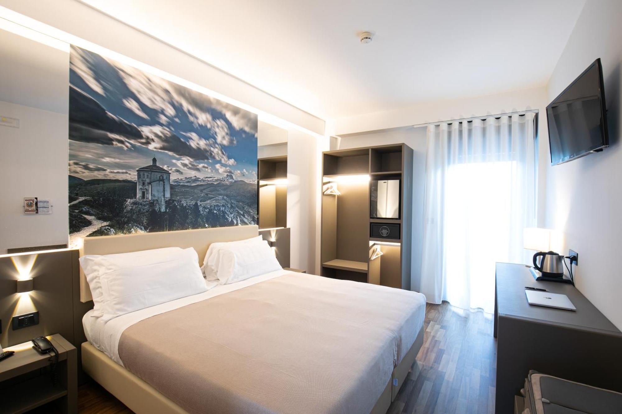 Hotel Federico II LʼAquila Exteriör bild