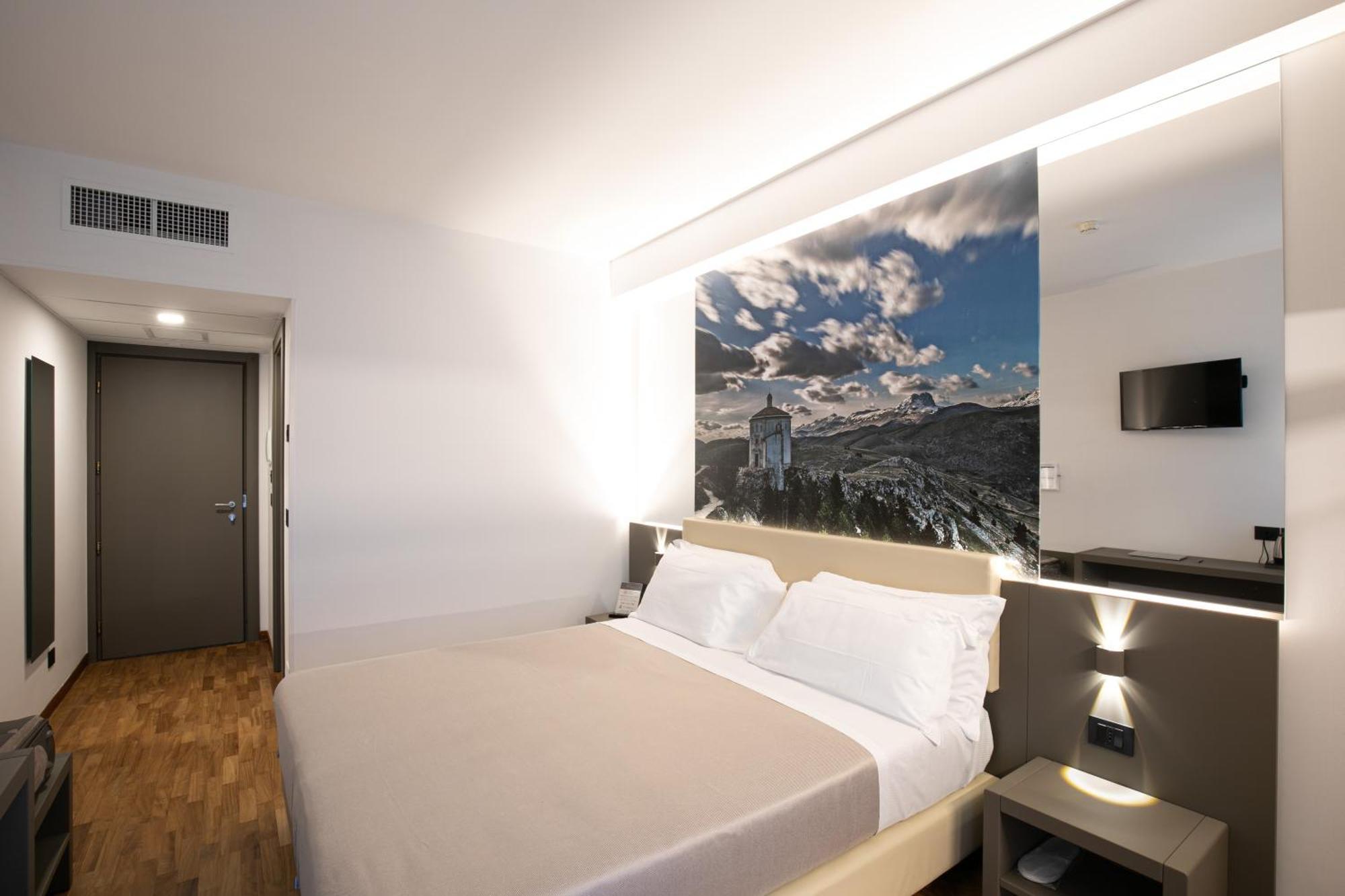 Hotel Federico II LʼAquila Exteriör bild