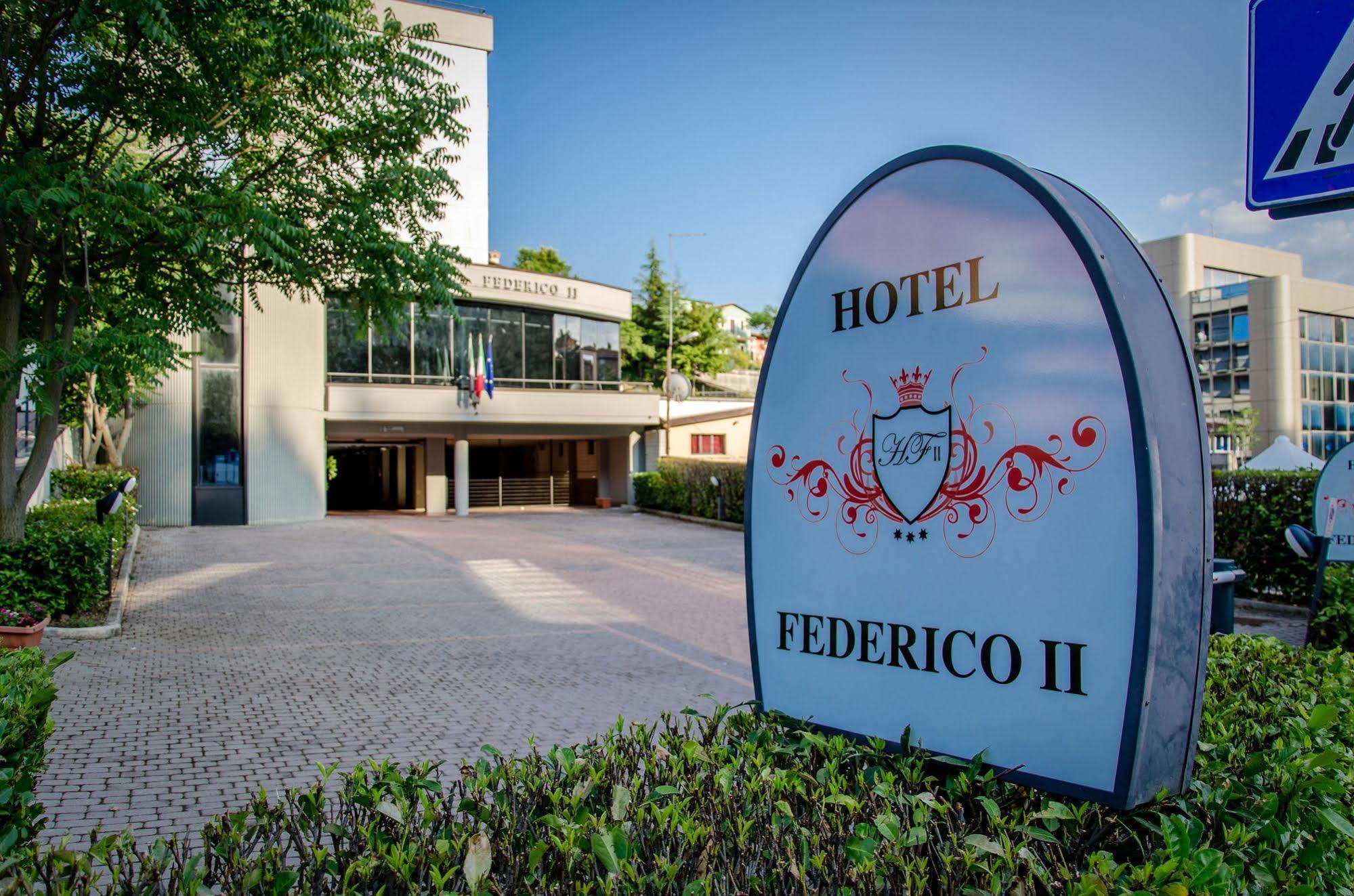 Hotel Federico II LʼAquila Exteriör bild